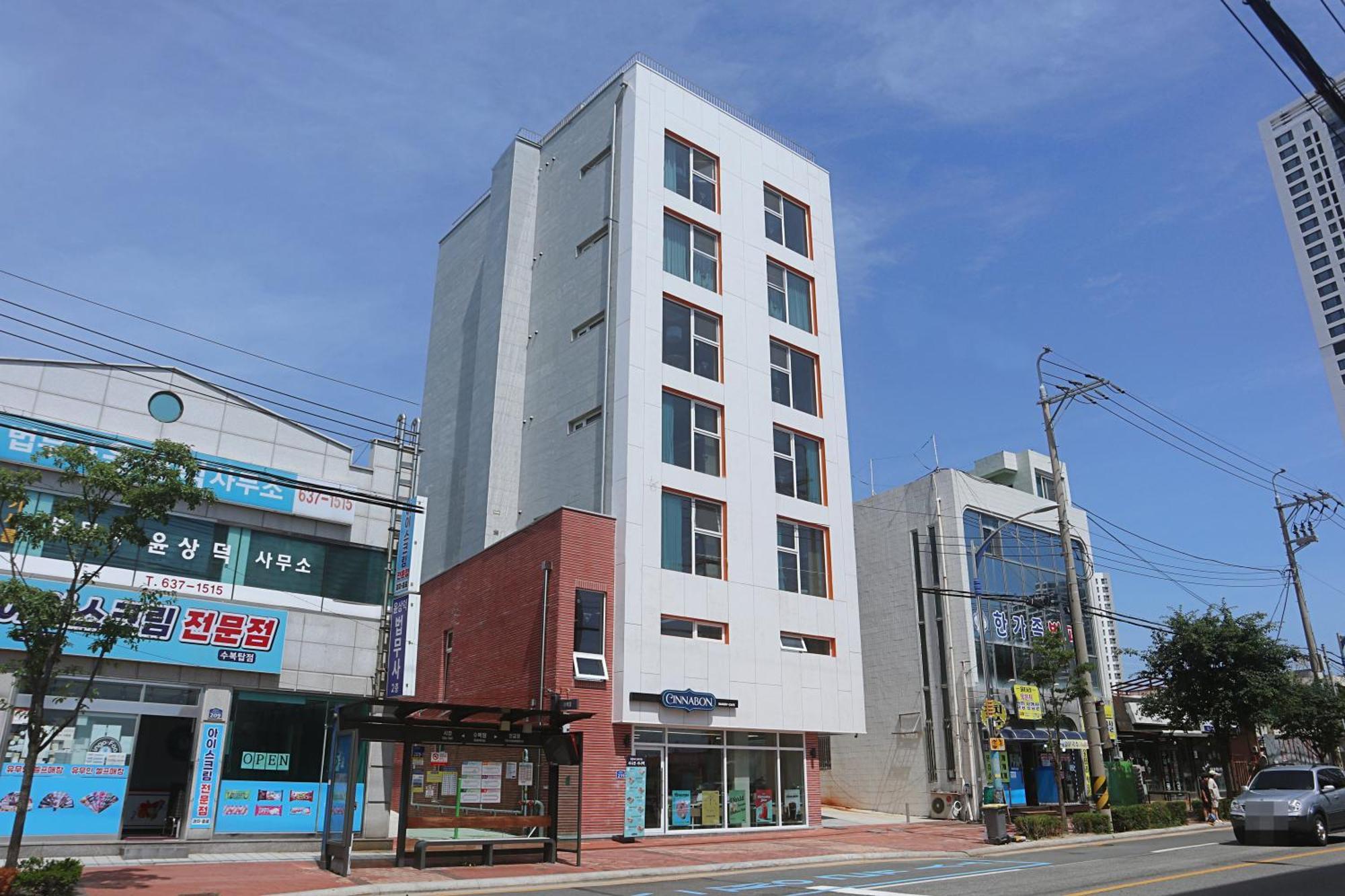Sokcho Station Hostel Buitenkant foto