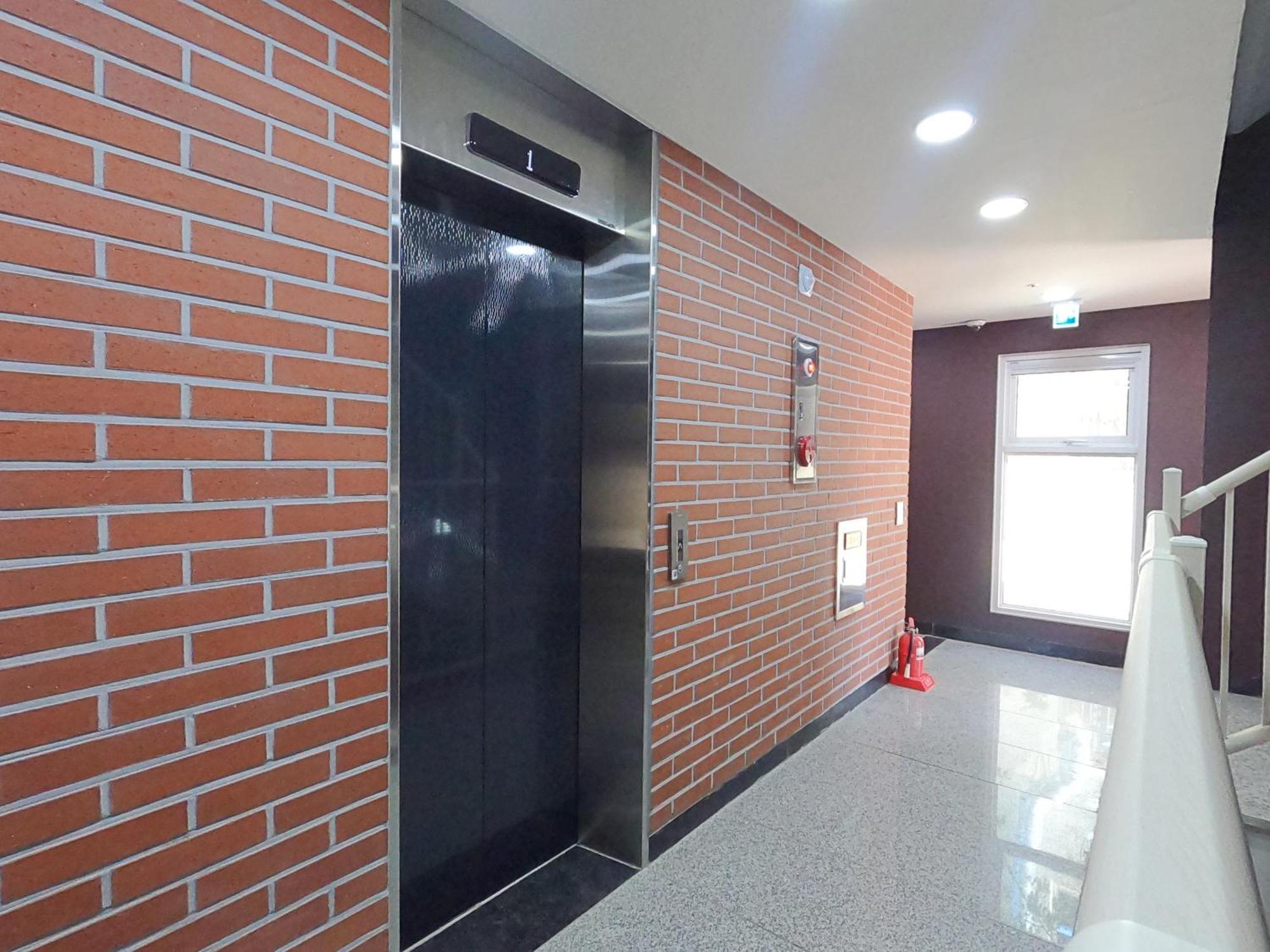 Sokcho Station Hostel Buitenkant foto